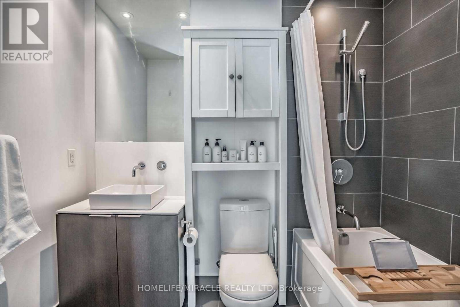 3505 - 159 Dundas Street E, Toronto, Ontario  M5B 0A9 - Photo 14 - C12644808