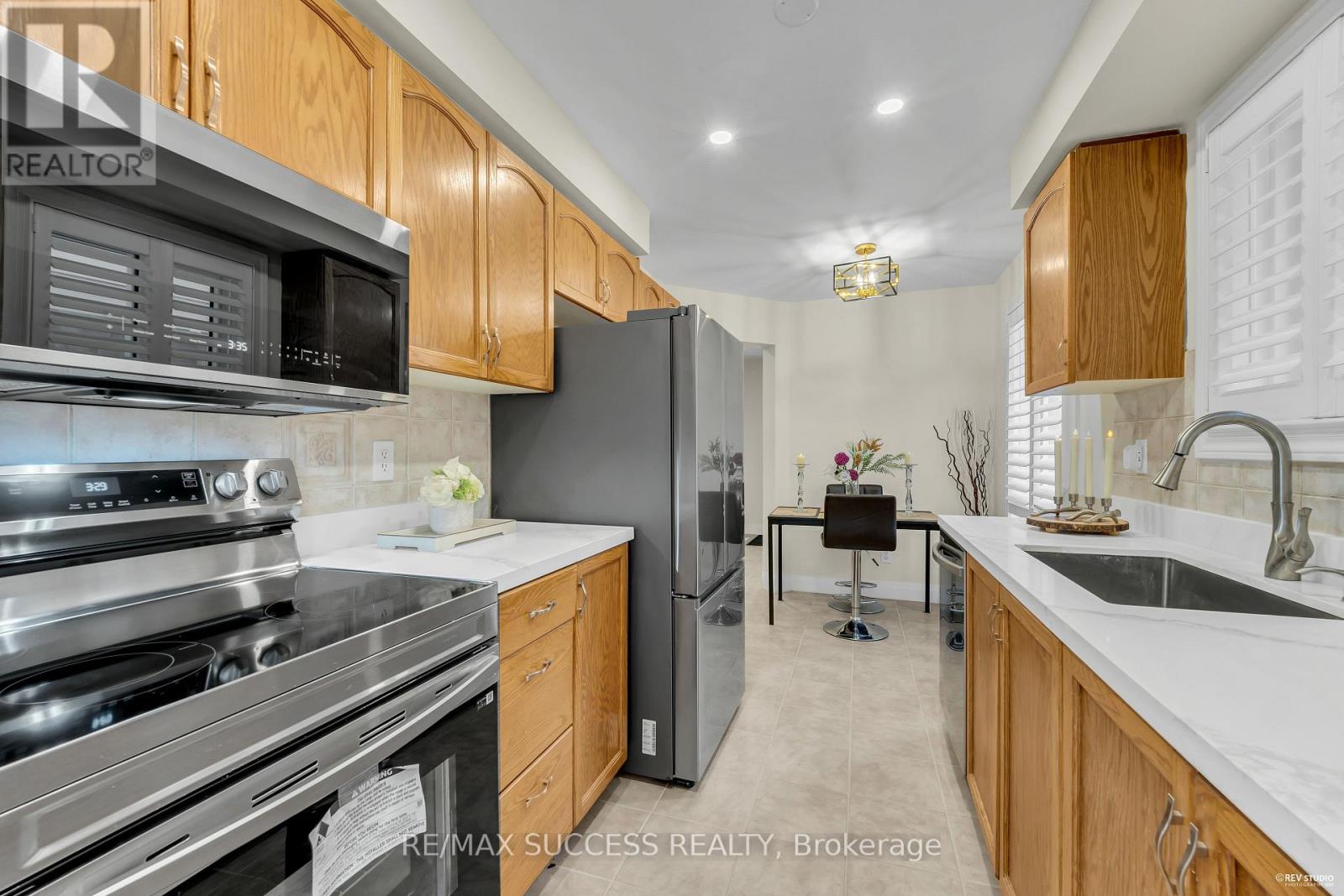 2281 Wildwood Crescent, Pickering, Ontario  L1X 2R7 - Photo 18 - E12644822