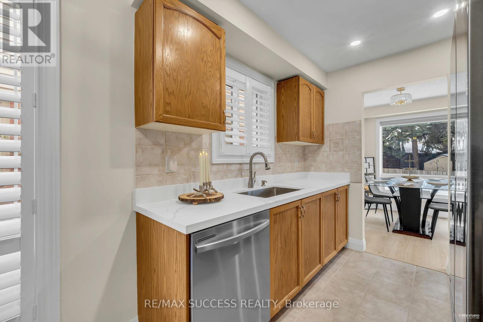 2281 Wildwood Crescent, Pickering, Ontario  L1X 2R7 - Photo 20 - E12644822