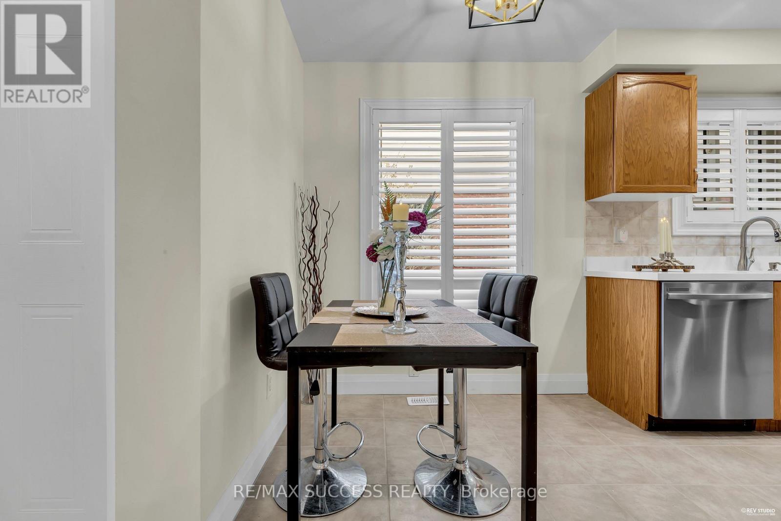 2281 Wildwood Crescent, Pickering, Ontario  L1X 2R7 - Photo 21 - E12644822