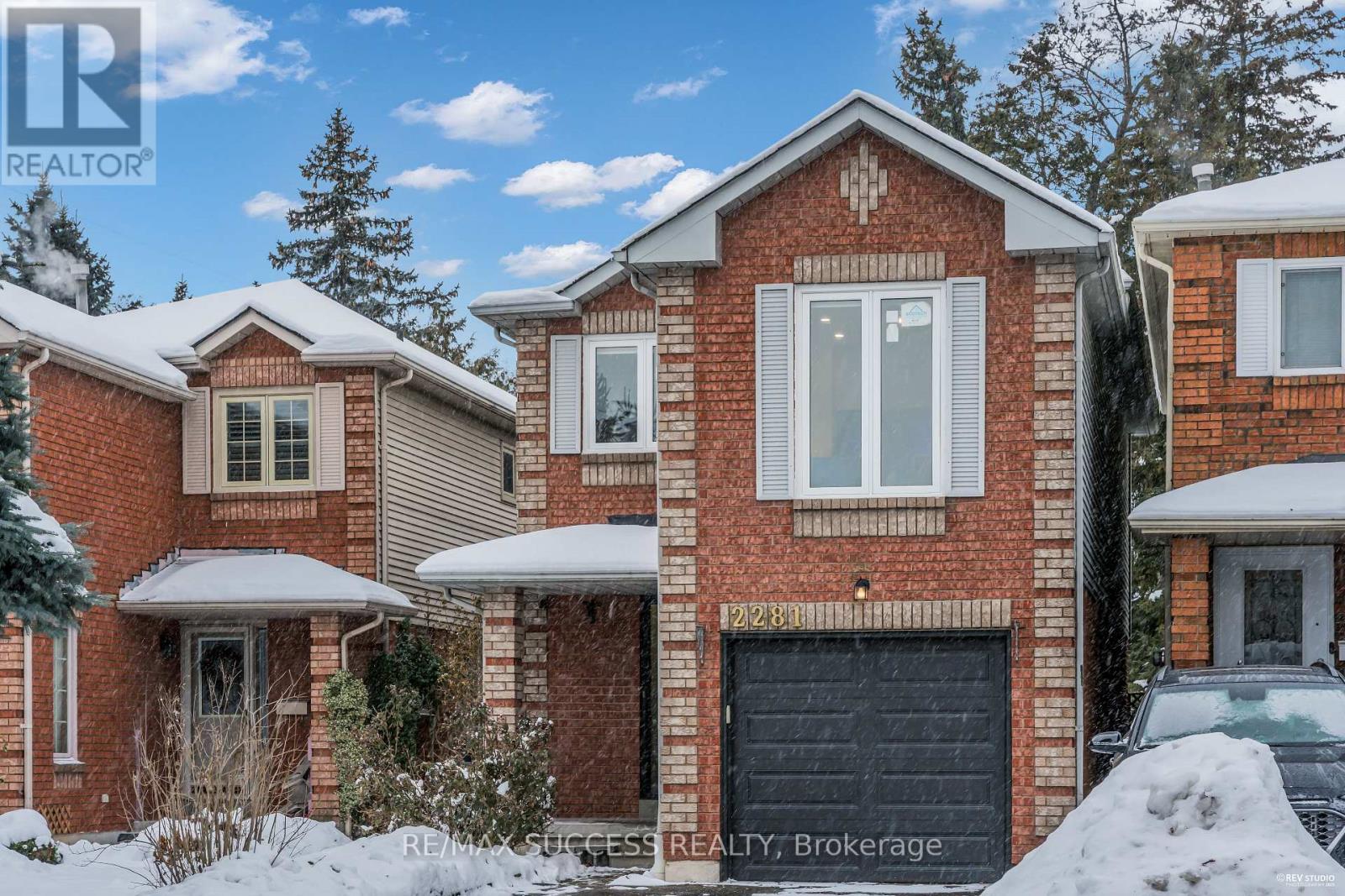 2281 Wildwood Crescent, Pickering, Ontario  L1X 2R7 - Photo 5 - E12644822