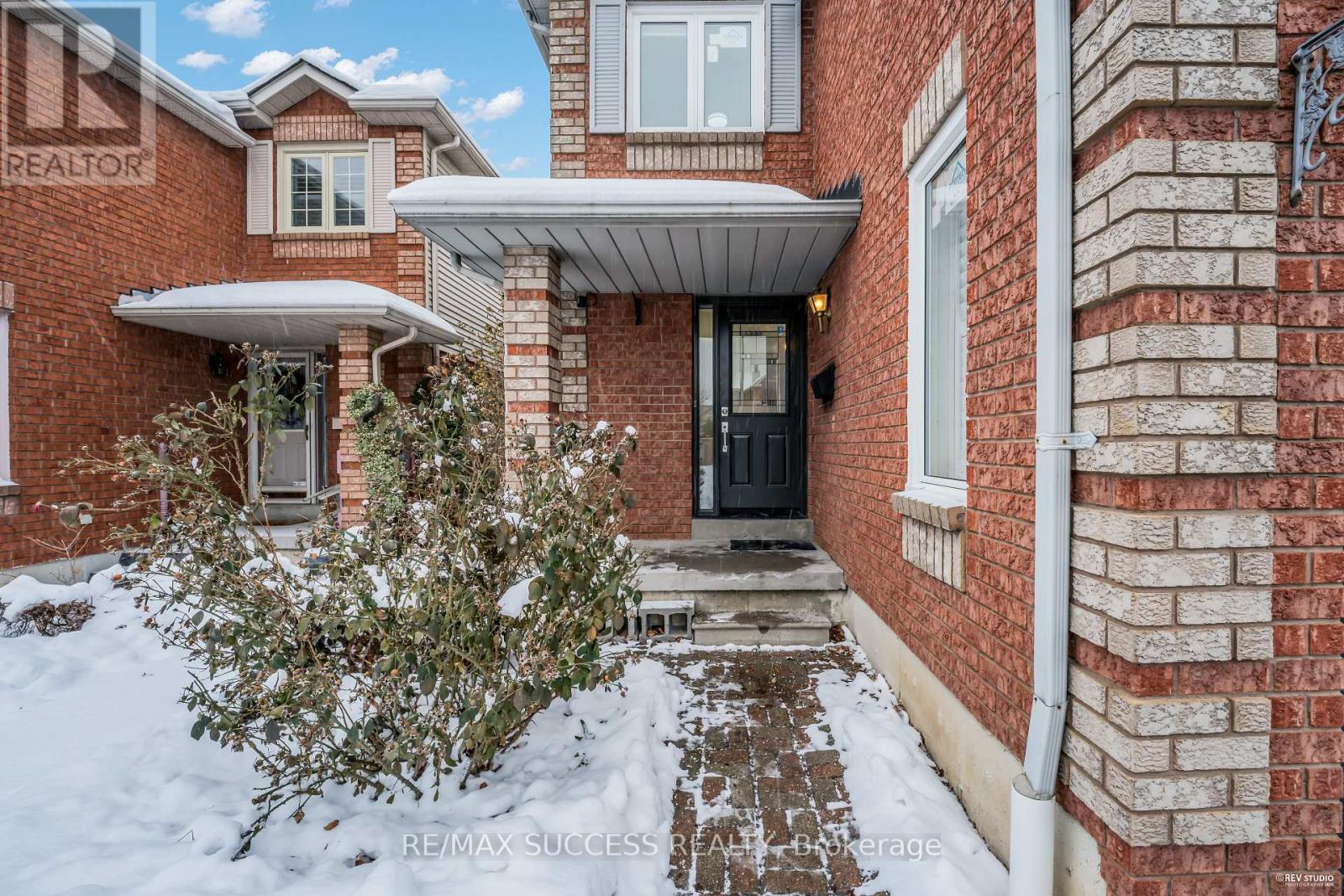 2281 Wildwood Crescent, Pickering, Ontario  L1X 2R7 - Photo 6 - E12644822