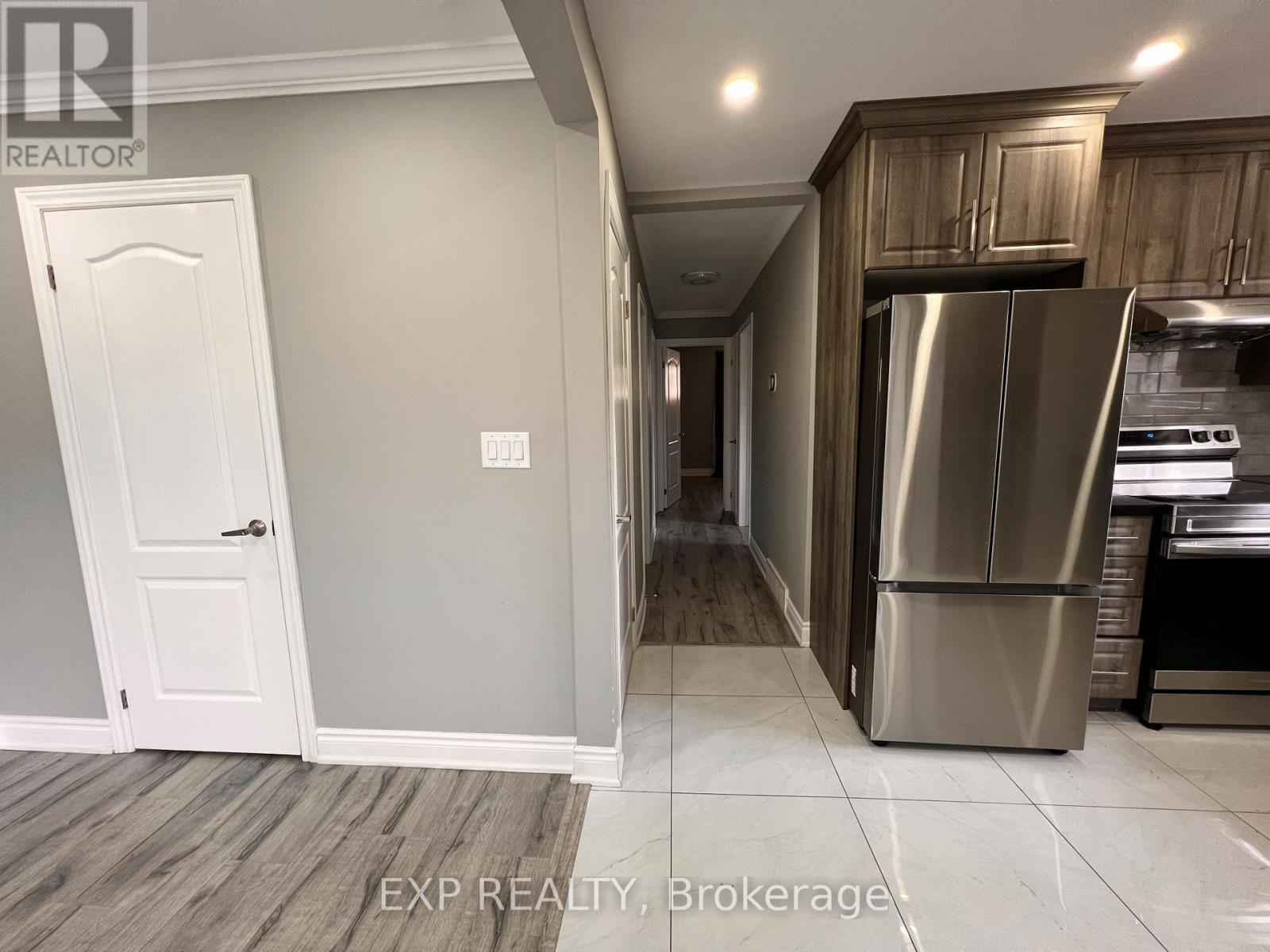 64 Gainsborough Road, Hamilton, Ontario  L8E 1E1 - Photo 39 - X12643016
