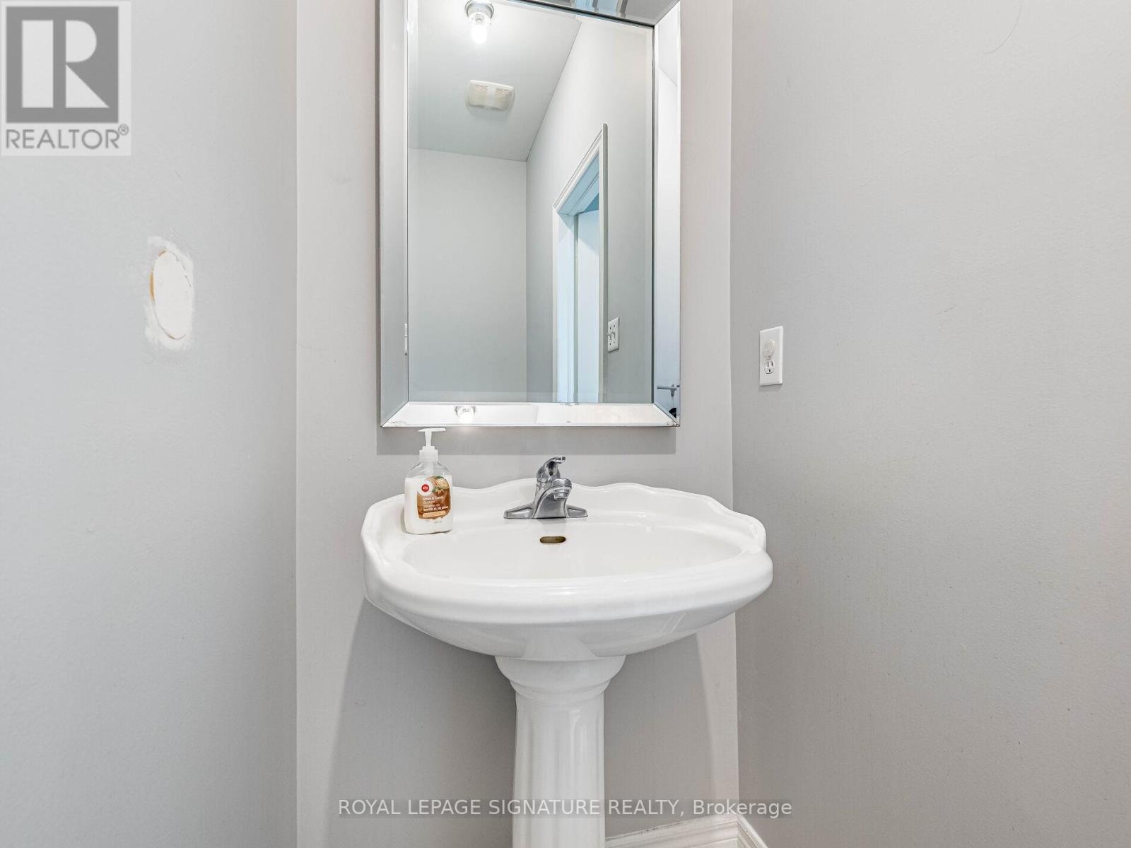 27 Permafrost Drive, Brampton, Ontario  L6R 3M4 - Photo 19 - W12644812