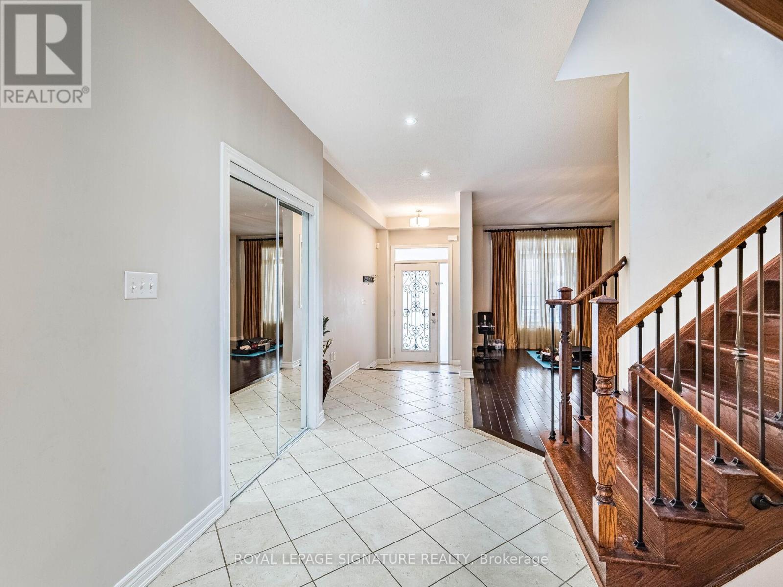 27 Permafrost Drive, Brampton, Ontario  L6R 3M4 - Photo 8 - W12644812