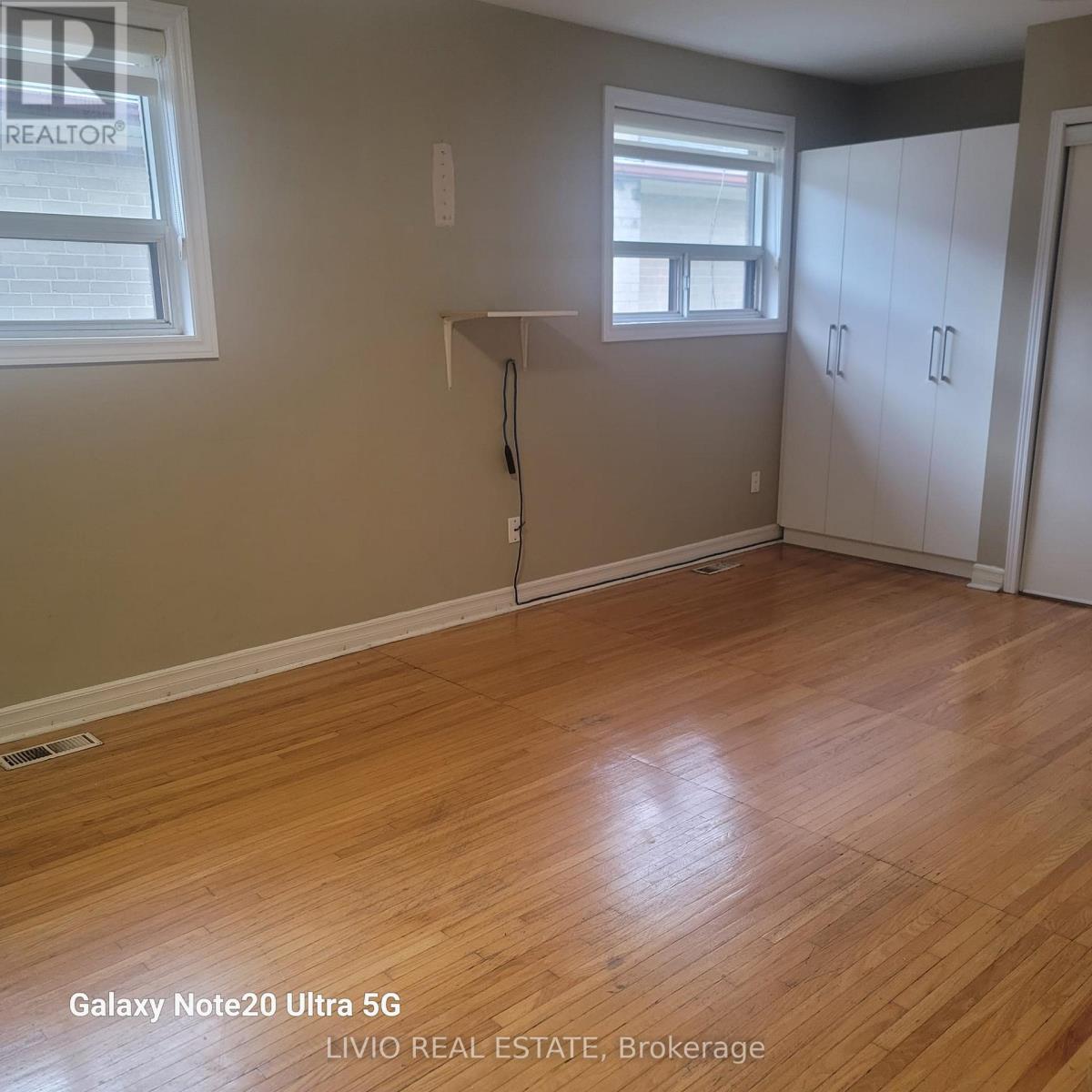 30 Benstrow Avenue, Toronto, Ontario  M9V 2Z8 - Photo 13 - W12644828