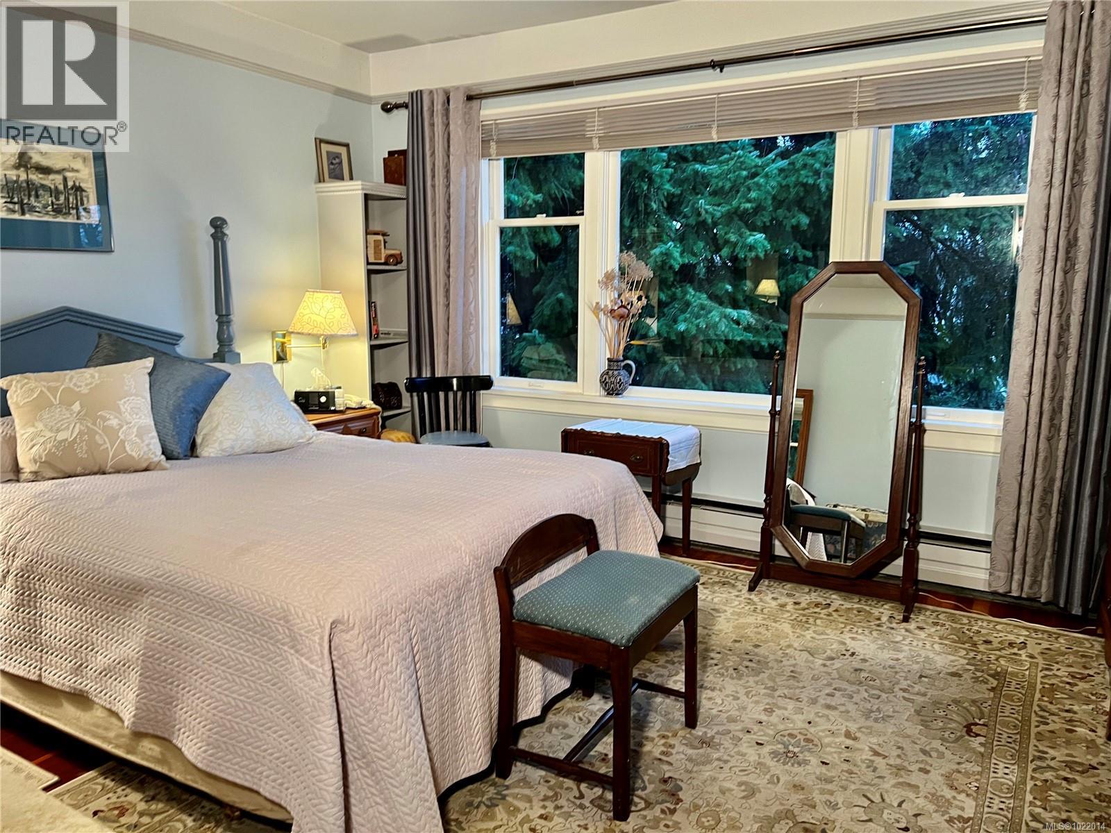 3681 Elliston Ave, Saanich, British Columbia  V8X 1R9 - Photo 15 - 1022014