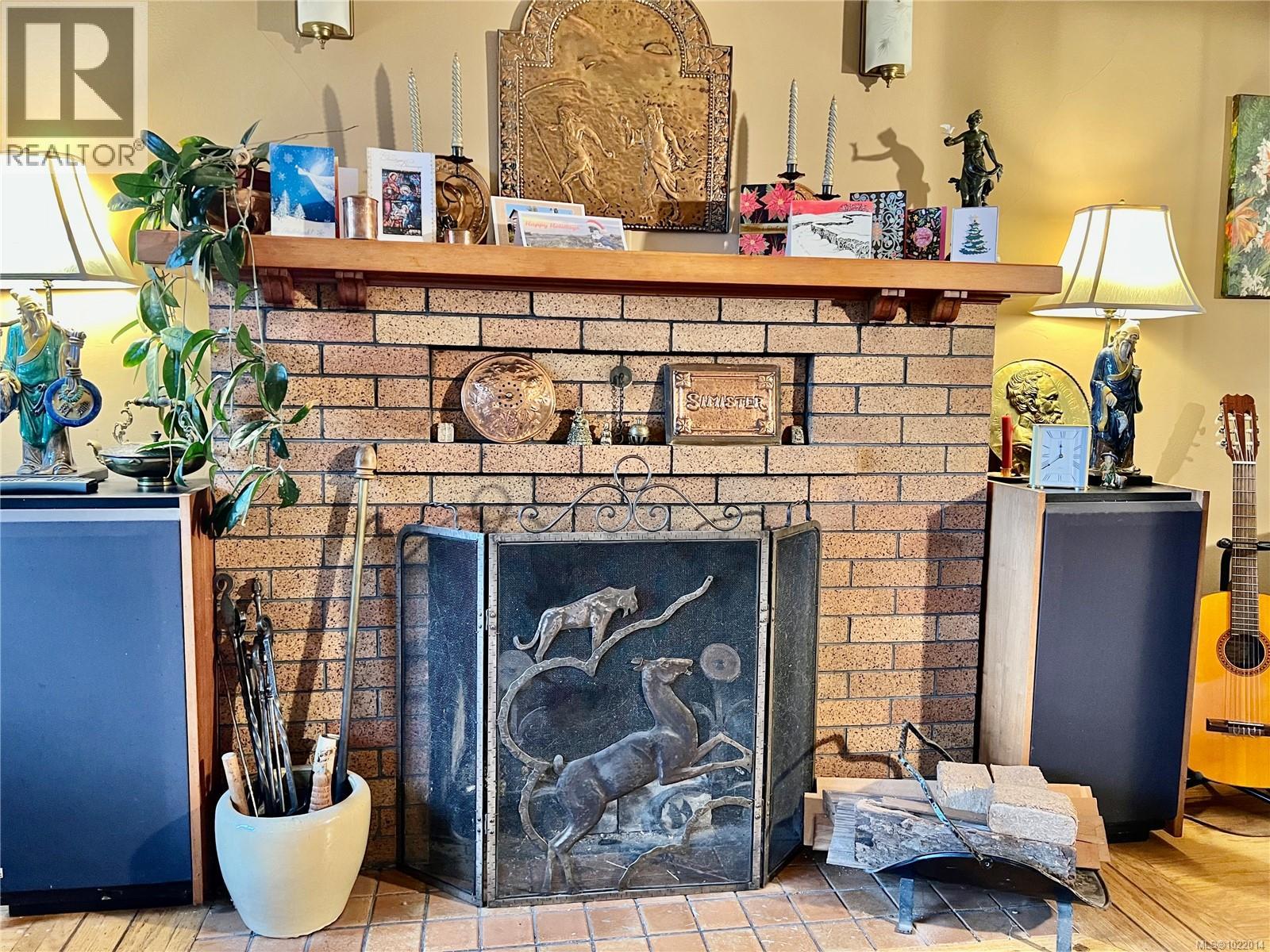 3681 Elliston Ave, Saanich, British Columbia  V8X 1R9 - Photo 5 - 1022014