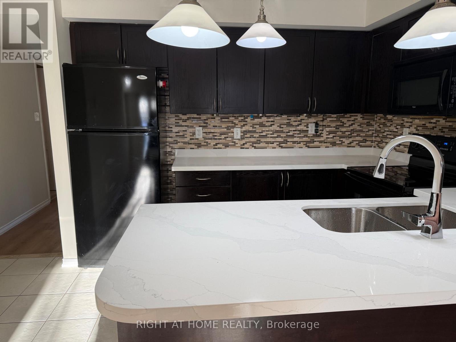 1 - 2551 Sixth Line, Oakville, Ontario  L6H 0H7 - Photo 5 - W12637910