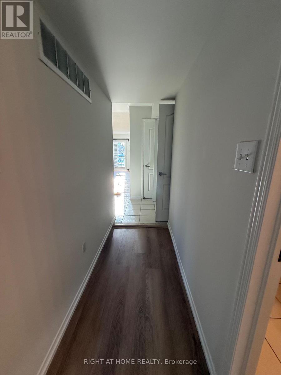 1 - 2551 Sixth Line, Oakville, Ontario  L6H 0H7 - Photo 11 - W12637910