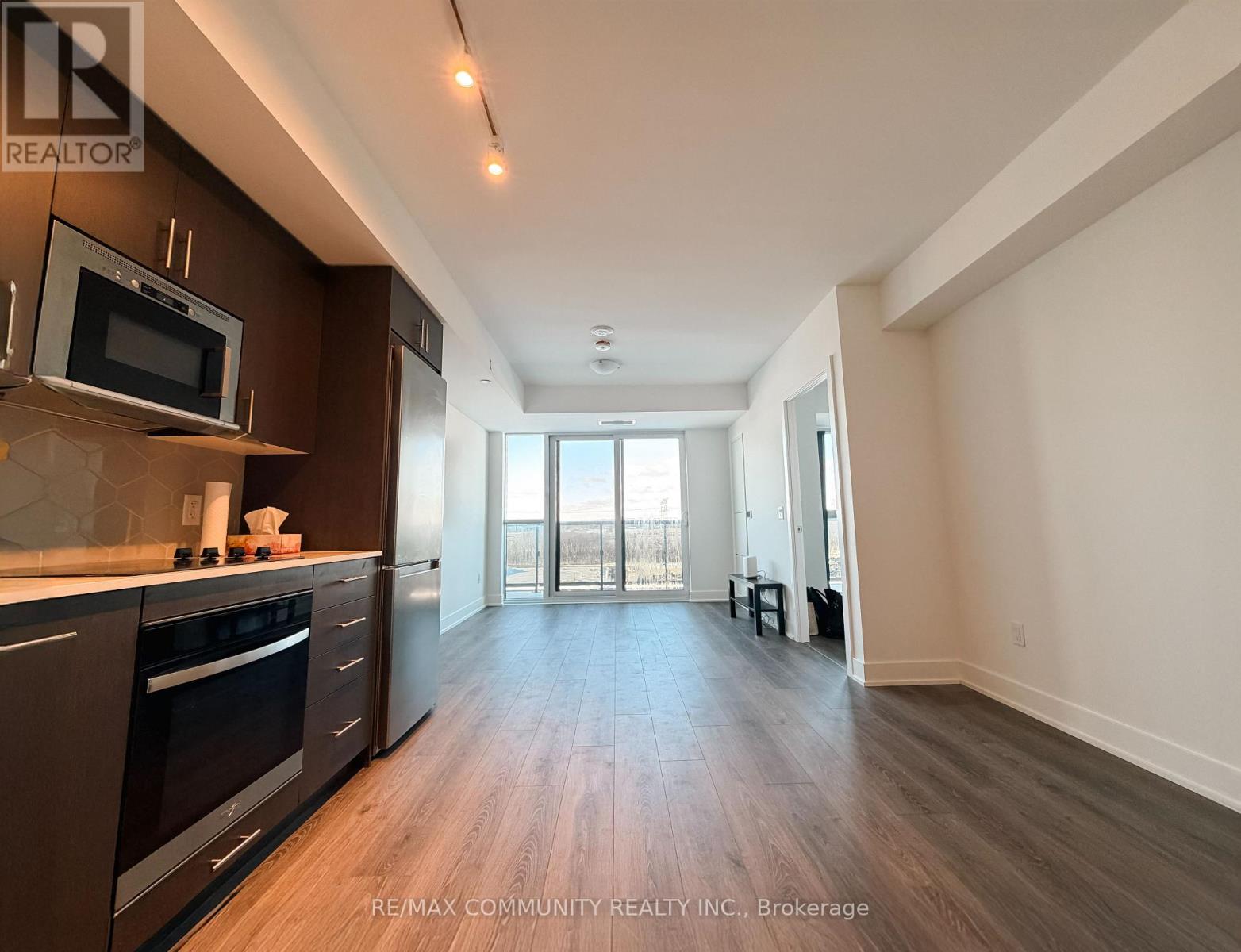 1136 - 2545 SIMCOE STREET N, Oshawa, Ontario