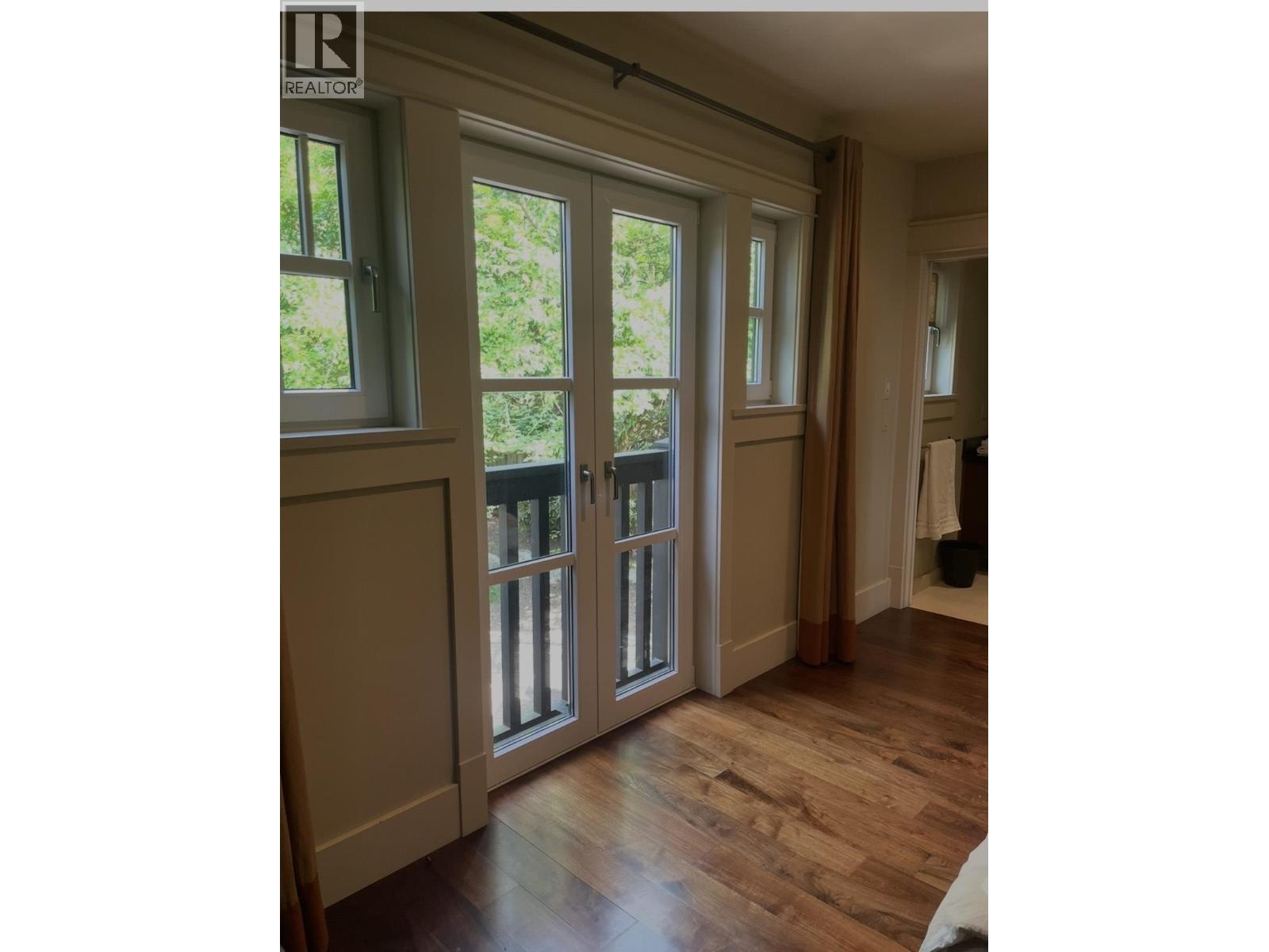 7589 Curtis Street, Burnaby, British Columbia  V5A 4W7 - Photo 9 - R3074636