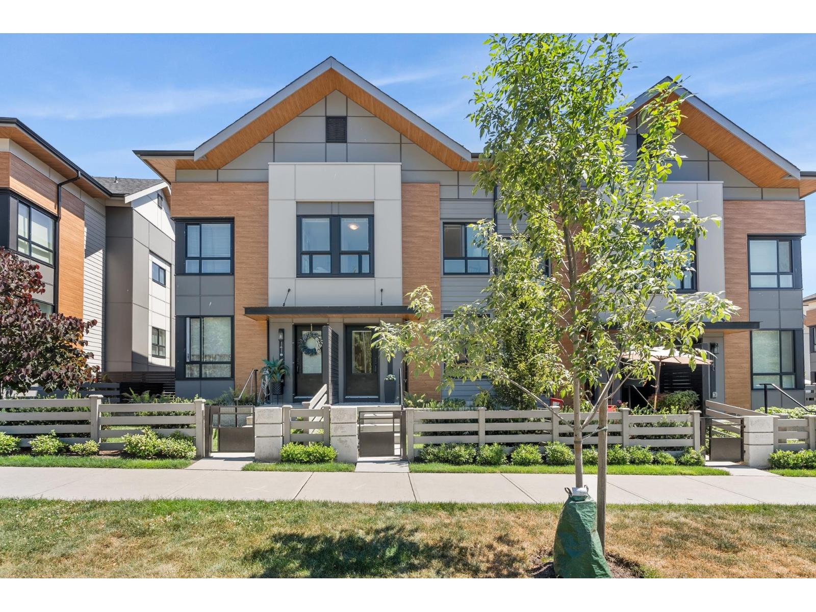 142 15111 EDMUND DRIVE, surrey, British Columbia