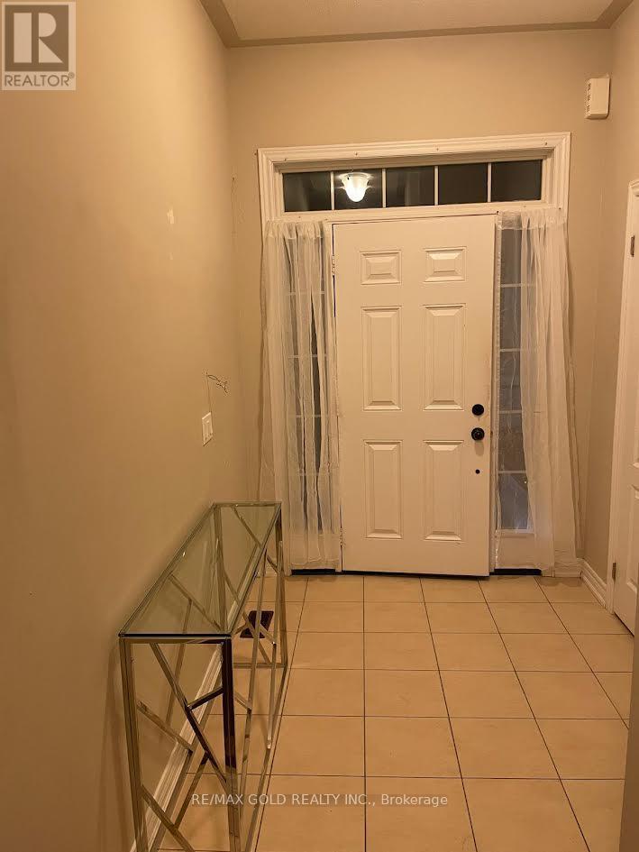 26 Zephyr Road, Caledon, Ontario  L7C 3V8 - Photo 3 - W12644836