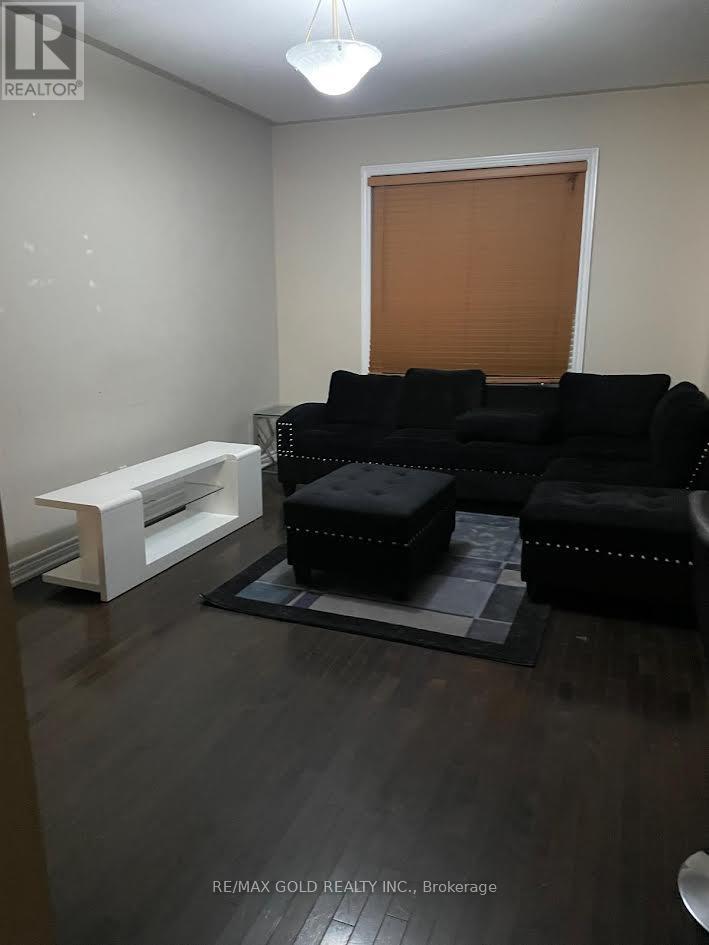 26 Zephyr Road, Caledon, Ontario  L7C 3V8 - Photo 4 - W12644836