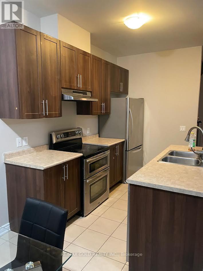 26 Zephyr Road, Caledon, Ontario  L7C 3V8 - Photo 6 - W12644836