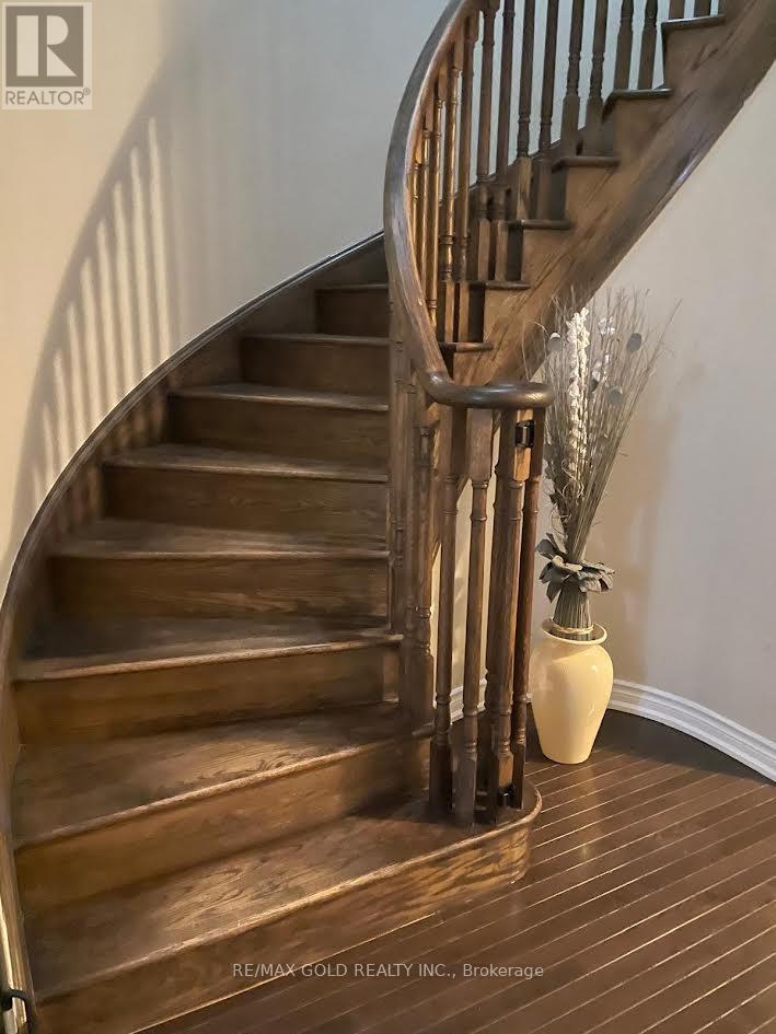 26 Zephyr Road, Caledon, Ontario  L7C 3V8 - Photo 8 - W12644836