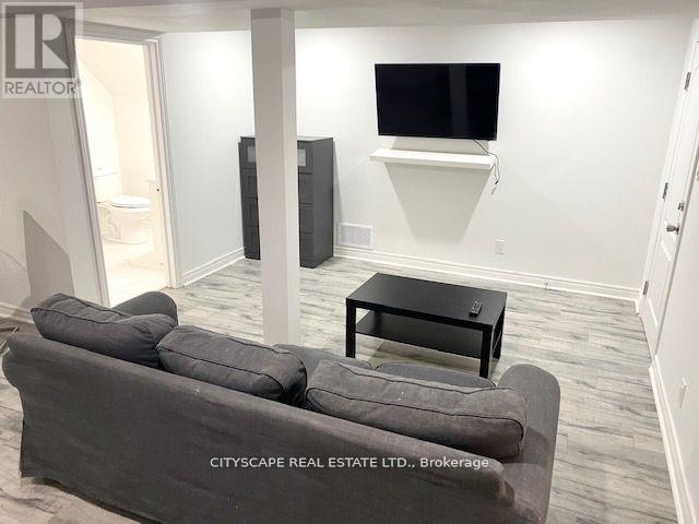 2b - 6421 Donway Drive, Mississauga, Ontario  L5V 1J4 - Photo 7 - W12644838