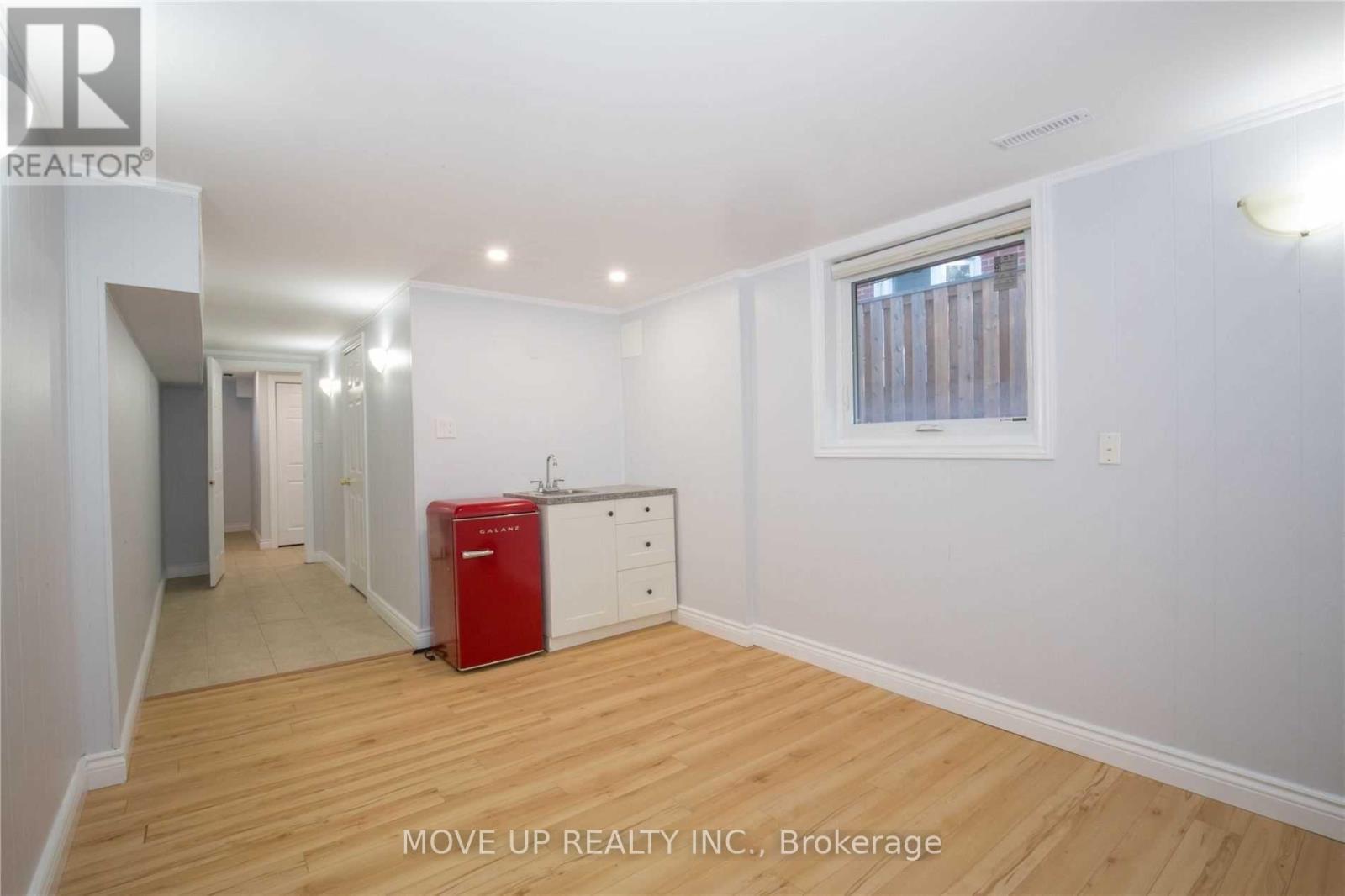 3384 Hannibal Road, Burlington, Ontario  L7M 1S1 - Photo 19 - W12644840