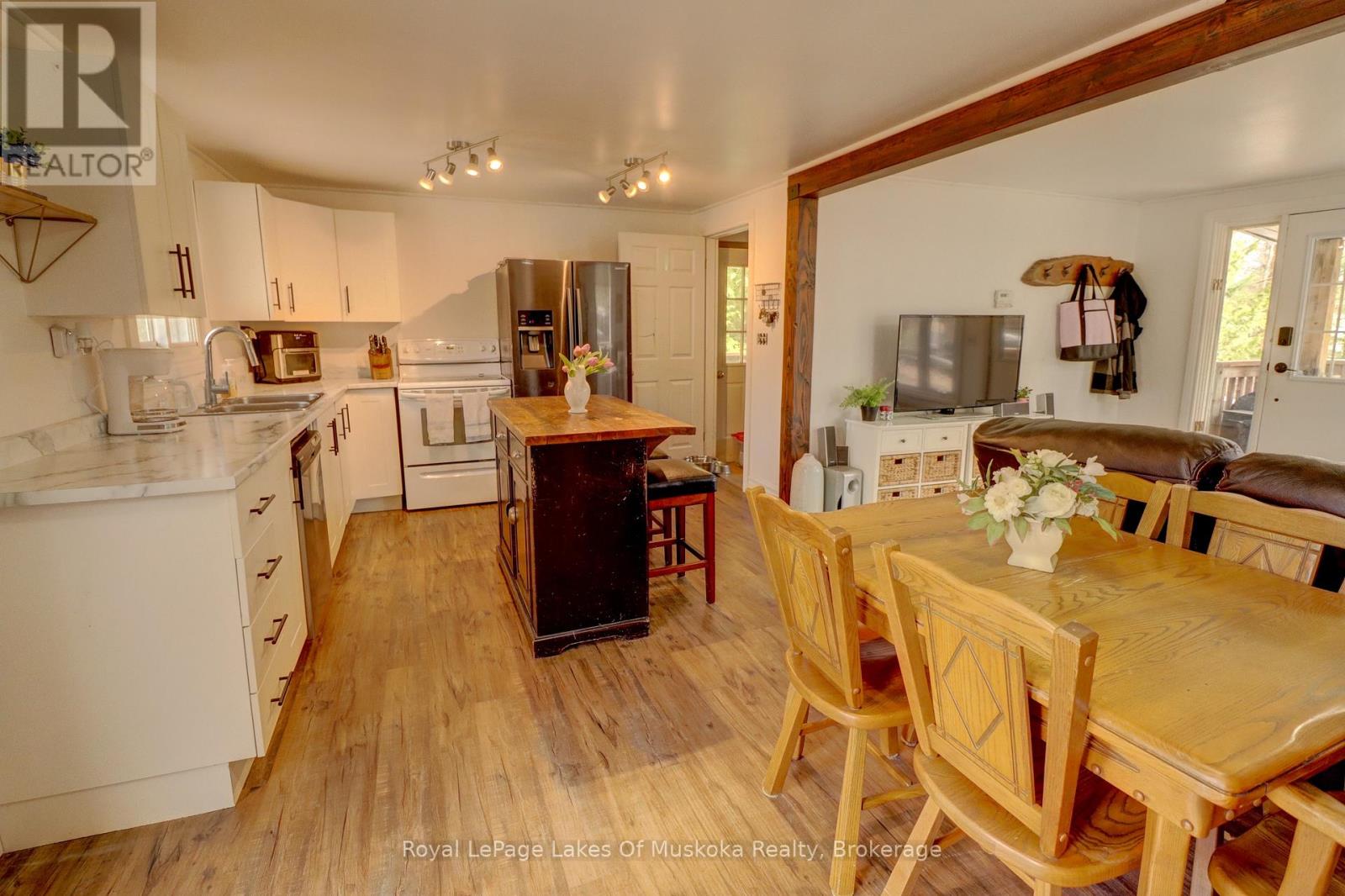 6 Hibberd Lane, Huntsville (Chaffey), Ontario  P1H 1C9 - Photo 6 - X12644868