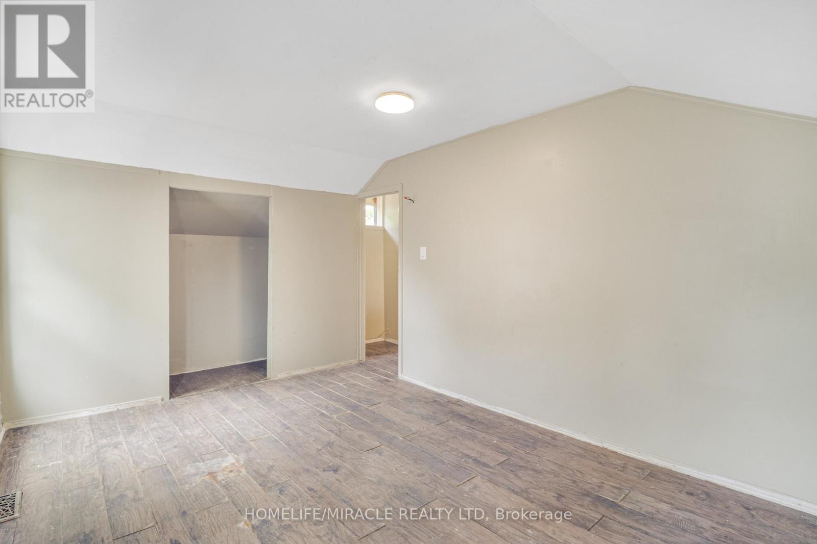 32 Division Street, St. Catharines, Ontario  L2R 3G2 - Photo 10 - X12644842