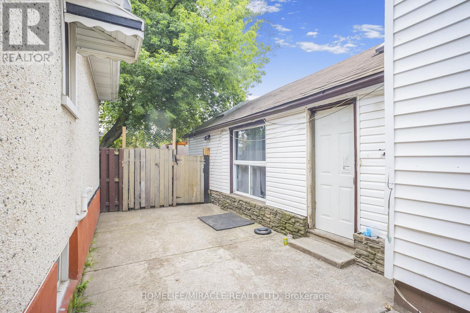 32 Division Street, St. Catharines, Ontario  L2R 3G2 - Photo 15 - X12644842