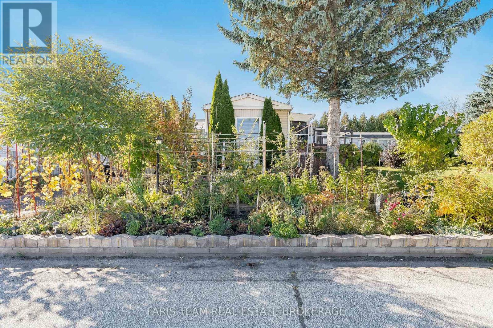 13 Sunrise Circle, Bradford West Gwillimbury, Ontario  L3Z 2A5 - Photo 3 - N12495770