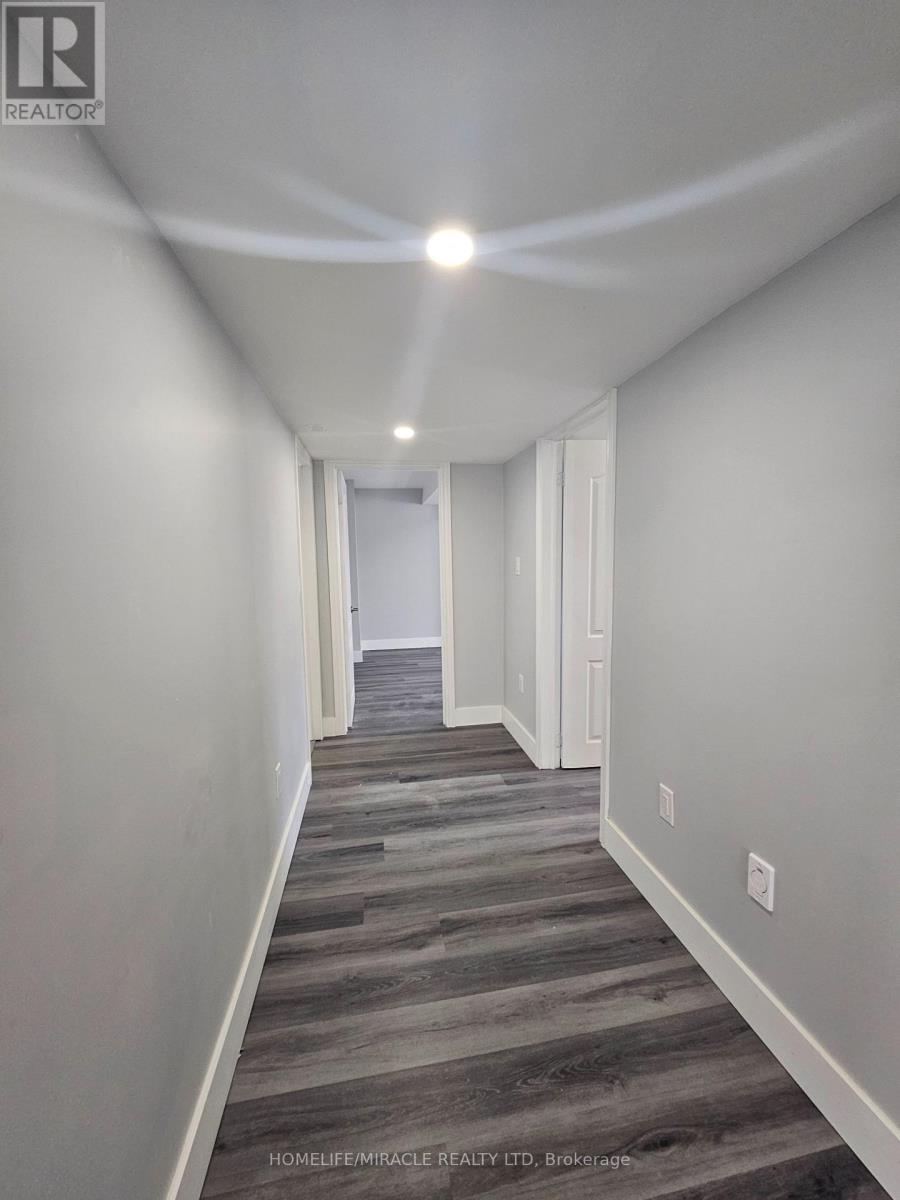 6306 Crickadorn Court N, Mississauga, Ontario  L5N 2J6 - Photo 11 - W12644272