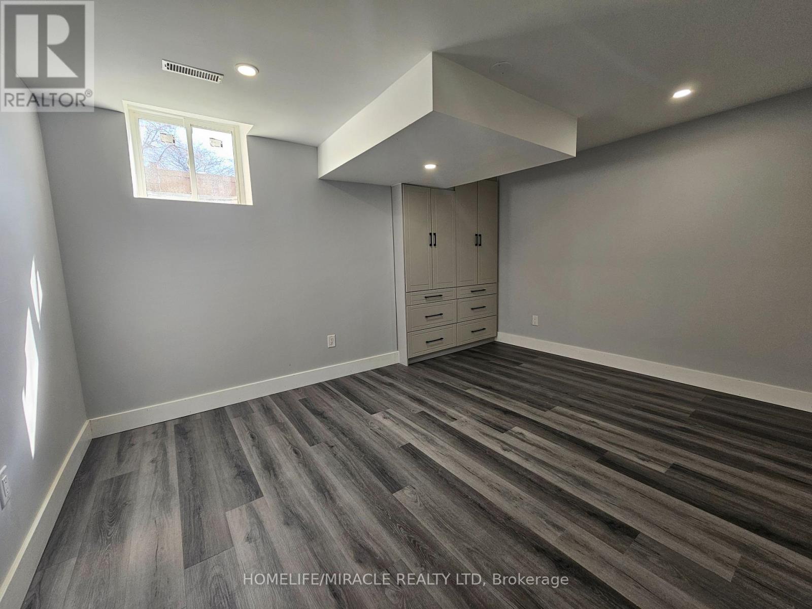 6306 Crickadorn Court N, Mississauga, Ontario  L5N 2J6 - Photo 14 - W12644272