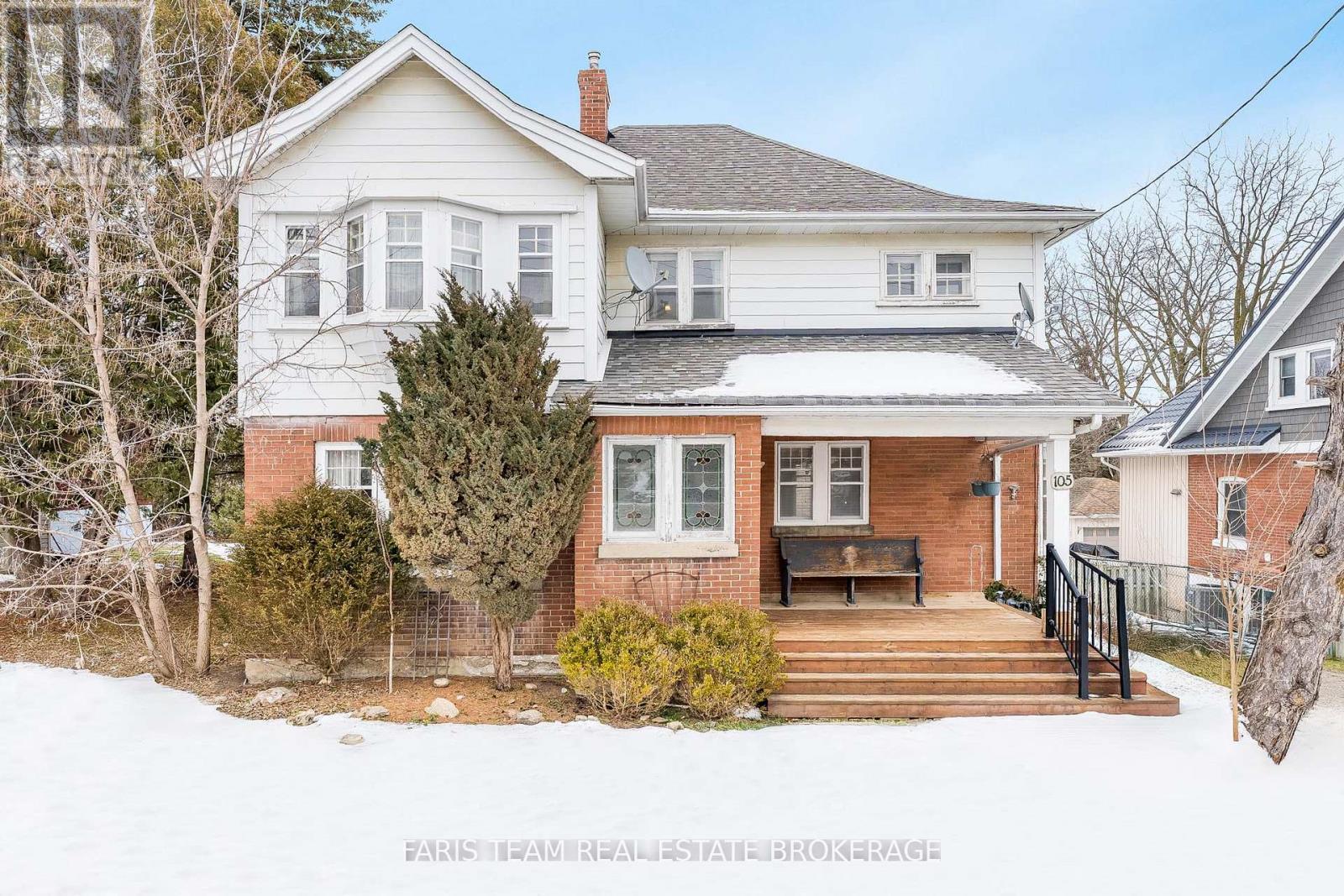 105 BARRIE STREET, Bradford West Gwillimbury, Ontario