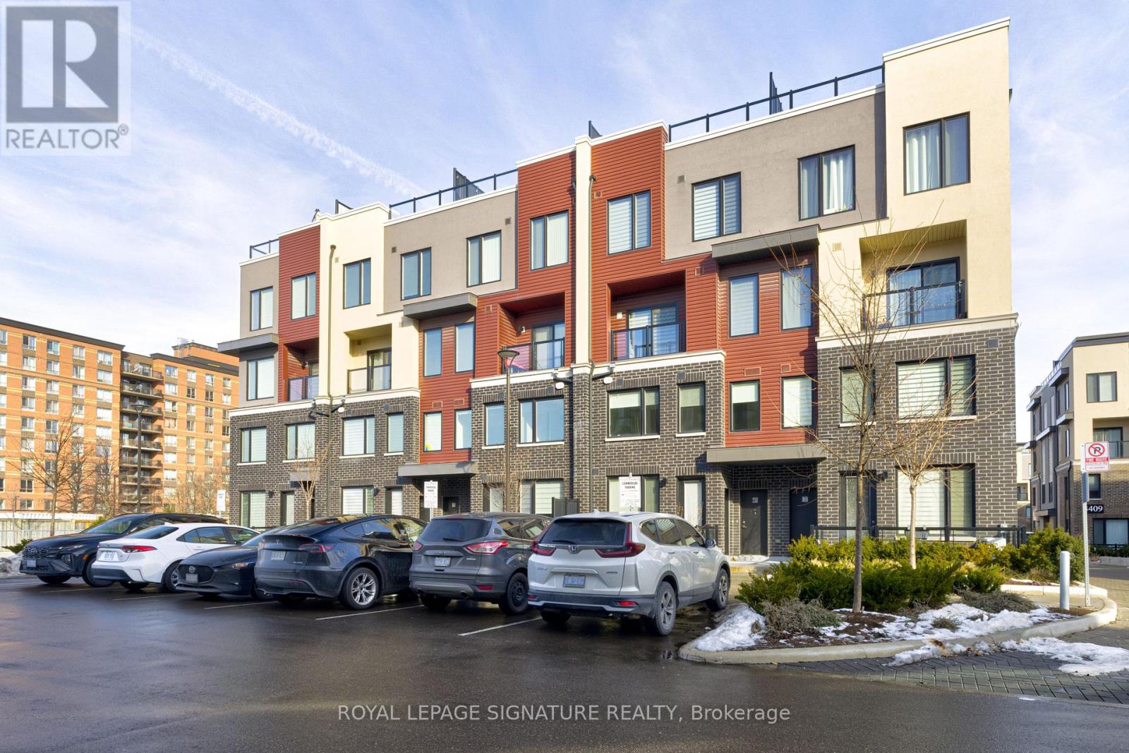 4 - 3429 Ridgeway Drive, Mississauga, Ontario  L5L 0B9 - Photo 2 - W12644864