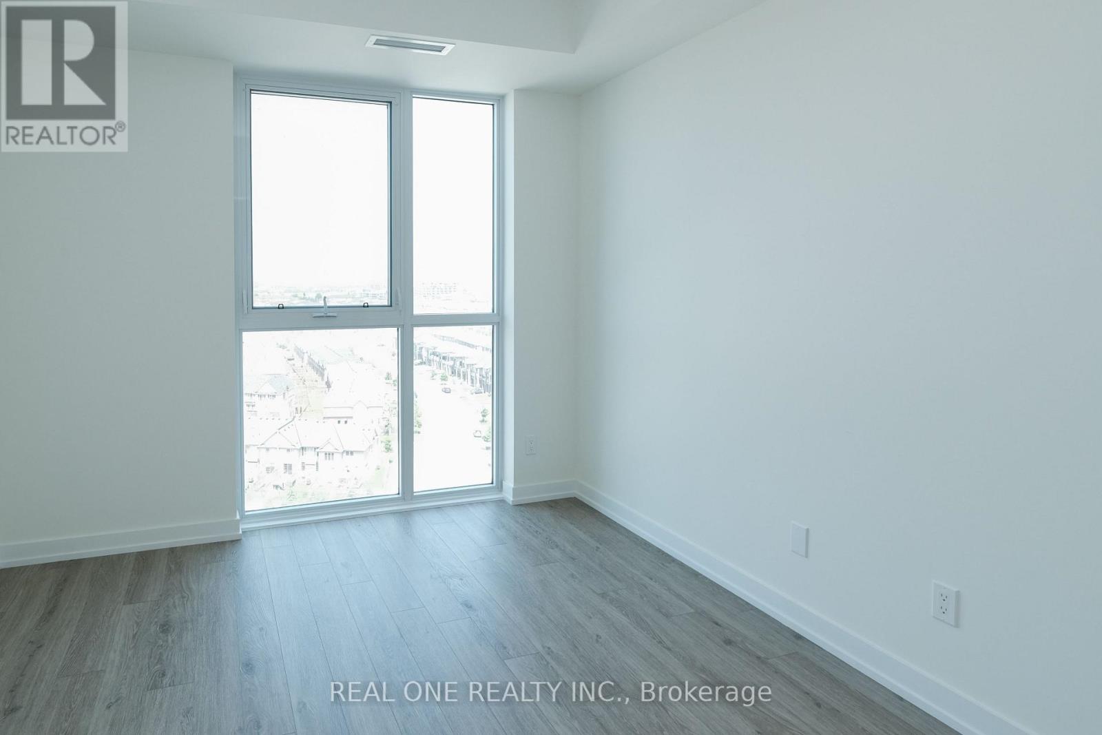 1302 - 335 Wheat Boom Drive, Oakville, Ontario  L6H 7Y1 - Photo 8 - W12644874