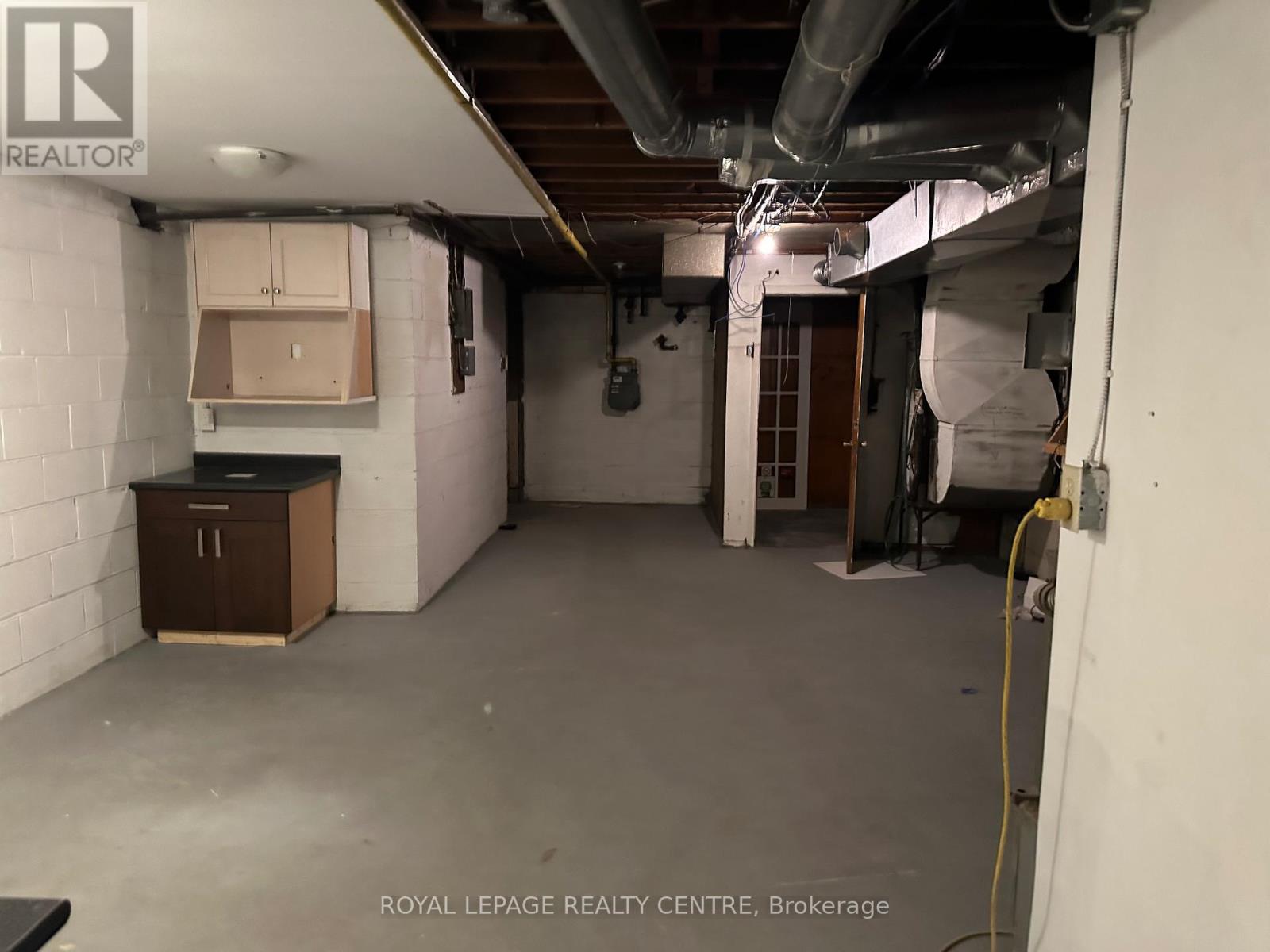 102 Lakeshore Road E, Mississauga, Ontario  L5G 1E3 - Photo 11 - W12644876