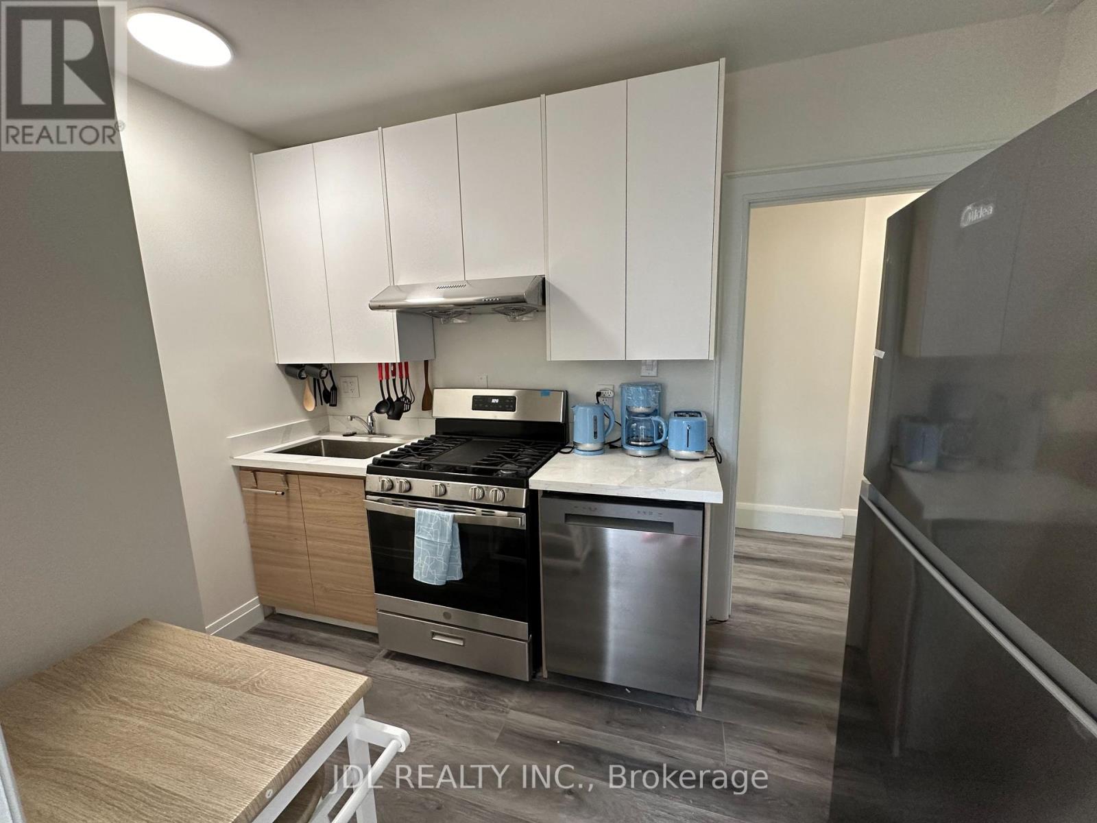 5 - 5 Sorauren Avenue, Toronto, Ontario  M6R 2C6 - Photo 20 - W12644878