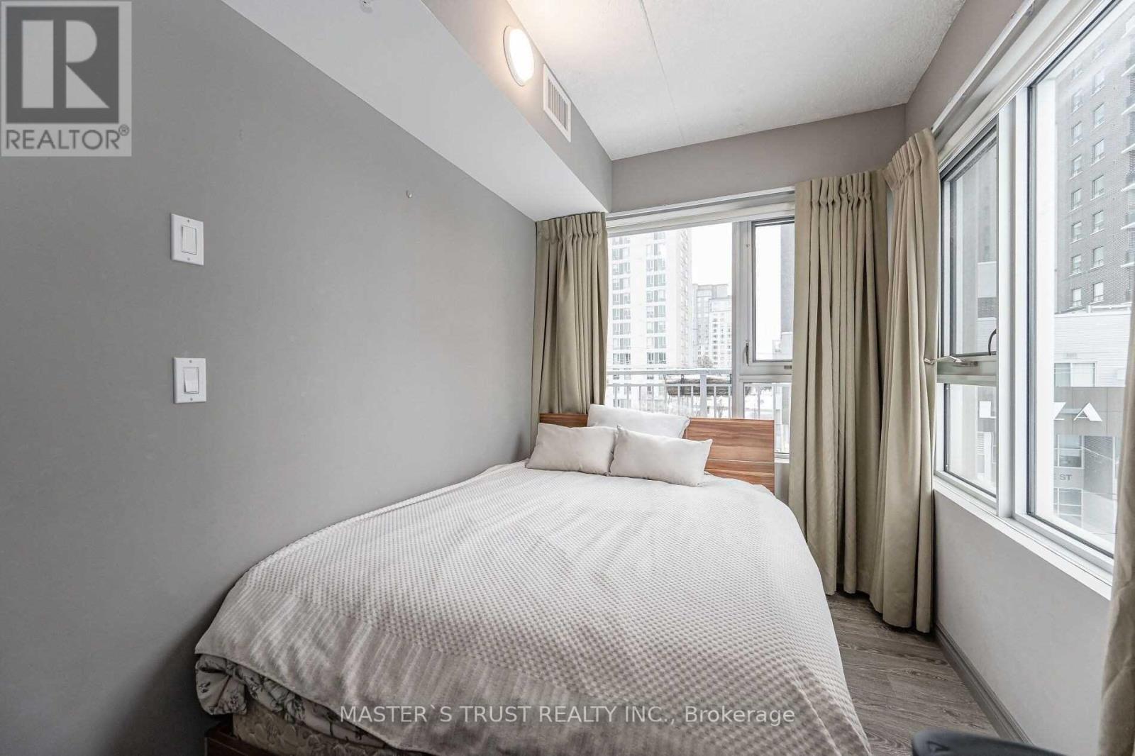 502 - 321 Spruce Street, Waterloo, Ontario  N2L 0G4 - Photo 16 - X12644888