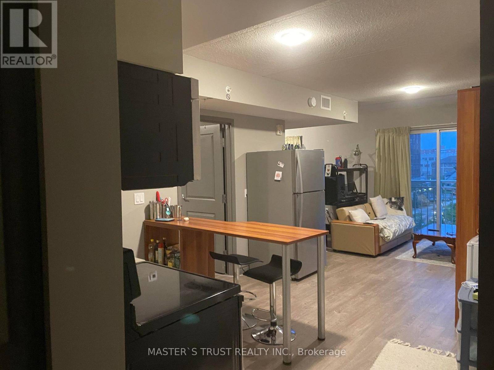 502 - 321 Spruce Street, Waterloo, Ontario  N2L 0G4 - Photo 5 - X12644888