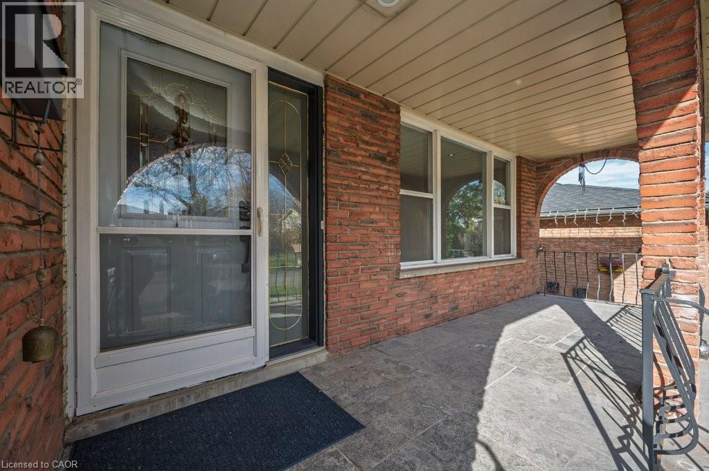 2523 Waterford Street, Oakville, Ontario  L6L 5E5 - Photo 3 - 40789792