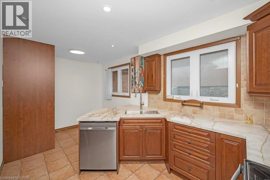 2523 Waterford Street, Oakville, Ontario  L6L 5E5 - Photo 10 - 40789792