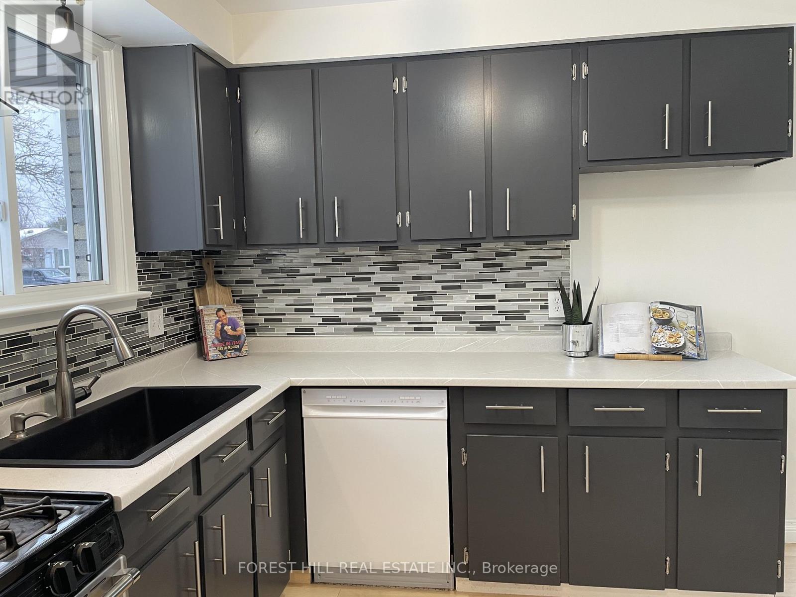 609 Millbank Drive, London South, Ontario  N6E 1Y6 - Photo 7 - X12644896