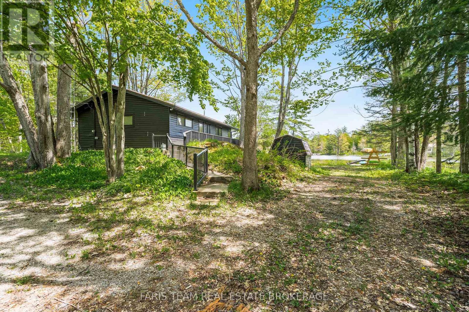 1010 Sanderson Road, Gravenhurst, Ontario  P0E 1N0 - Photo 4 - X12518134