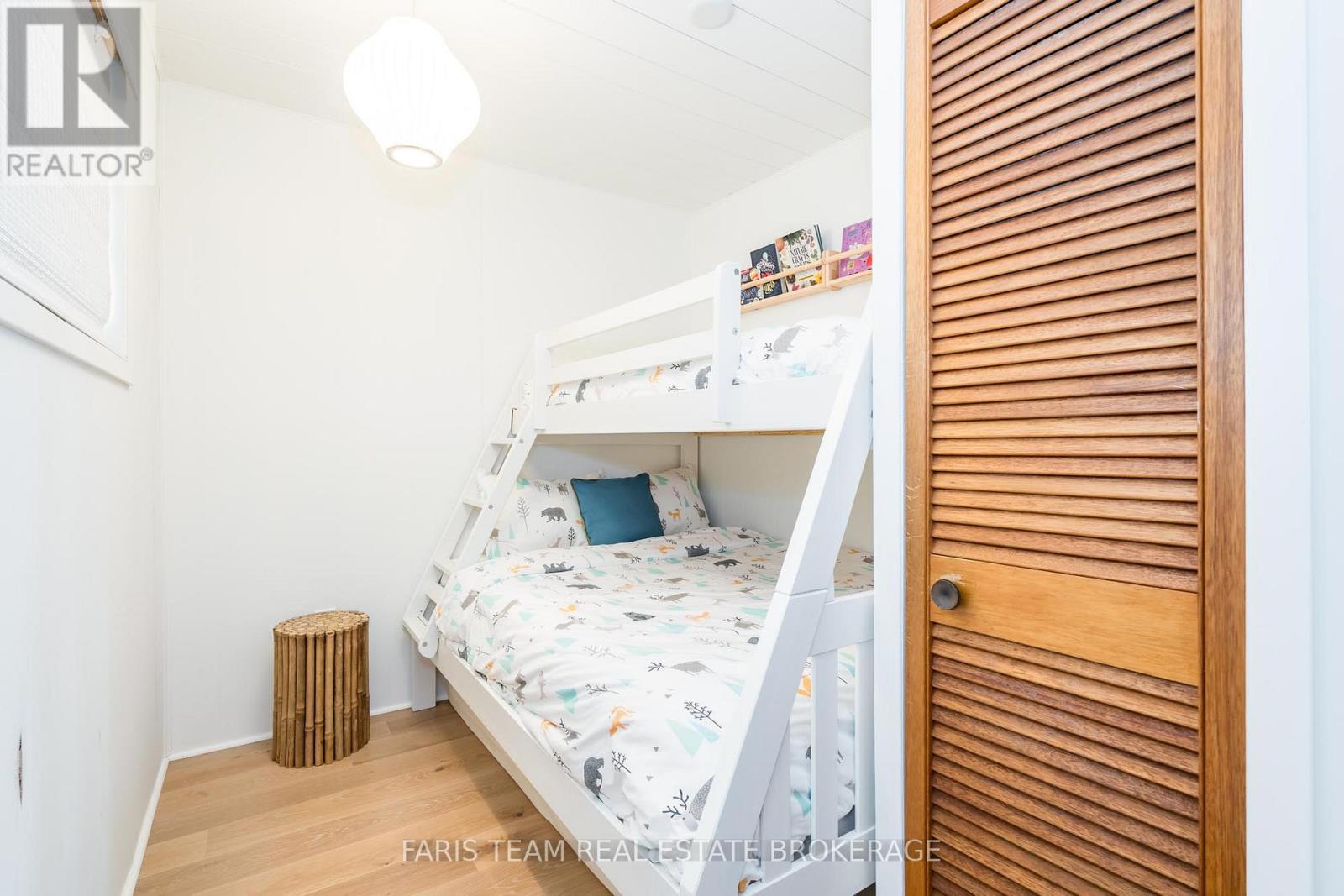 1010 Sanderson Road, Gravenhurst, Ontario  P0E 1N0 - Photo 14 - X12518134