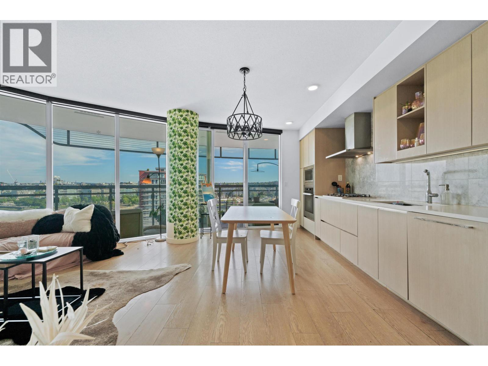 1284 87 Nelson Street, Vancouver, British Columbia  V6Z 0E8 - Photo 3 - R3074638