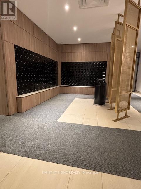 C0511 - 8 Beverley Glen Boulevard, Vaughan, Ontario  L4J 8N8 - Photo 6 - N12644910