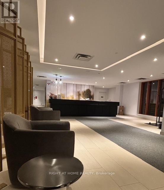 C0511 - 8 Beverley Glen Boulevard, Vaughan, Ontario  L4J 8N8 - Photo 5 - N12644912