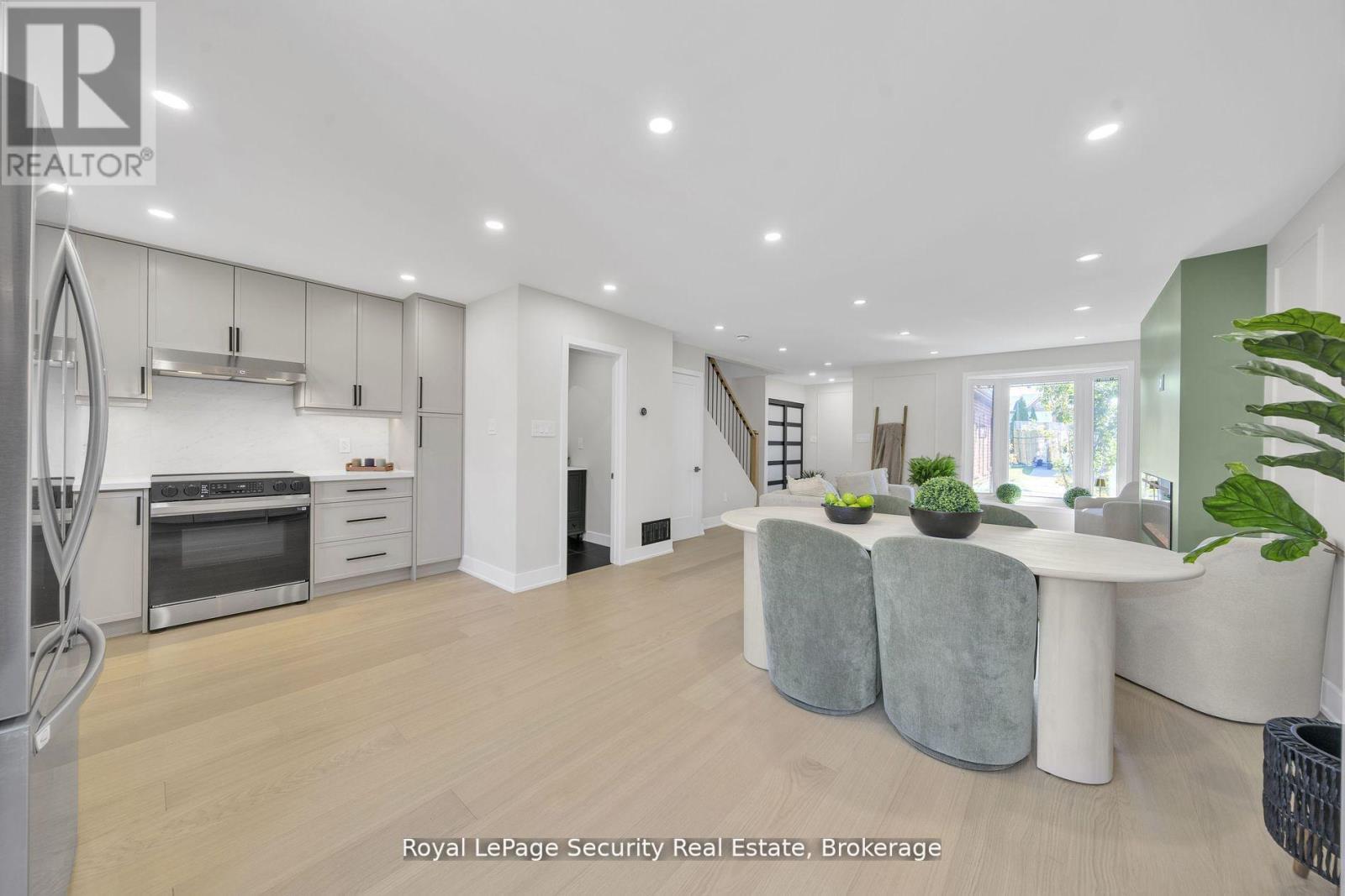 74 Andrea Lane, Vaughan, Ontario  L4L 1E7 - Photo 12 - N12644914