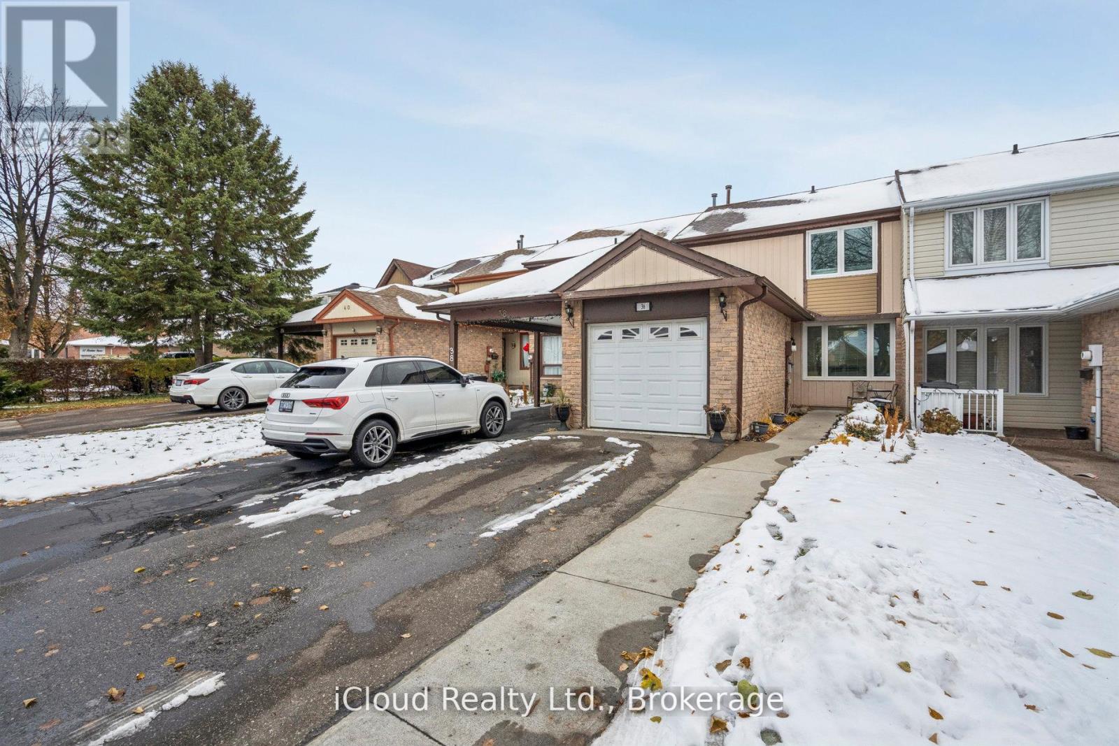 36 Berkshire Square E, Brampton, Ontario  L6Z 1N4 - Photo 3 - W12644890