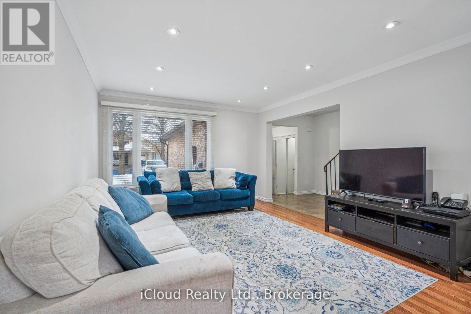 36 Berkshire Square E, Brampton, Ontario  L6Z 1N4 - Photo 9 - W12644890