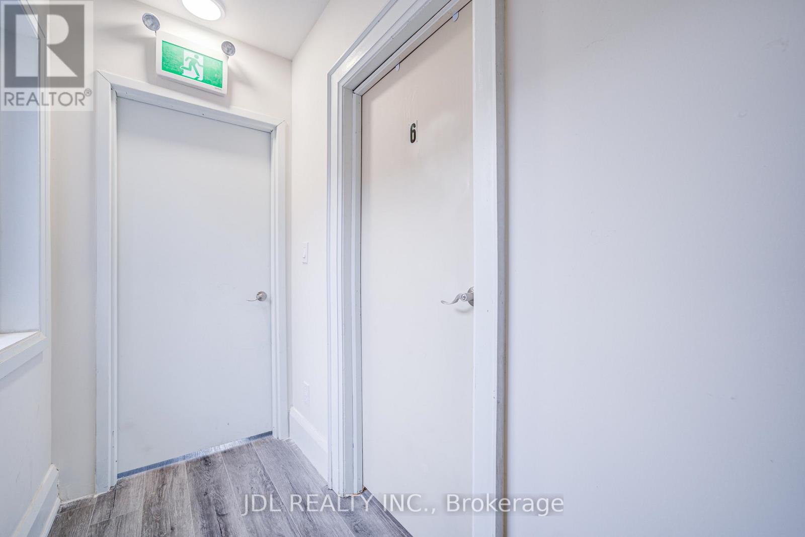 6 - 5 Sorauren Avenue, Toronto, Ontario  M6R 2C6 - Photo 2 - W12644898