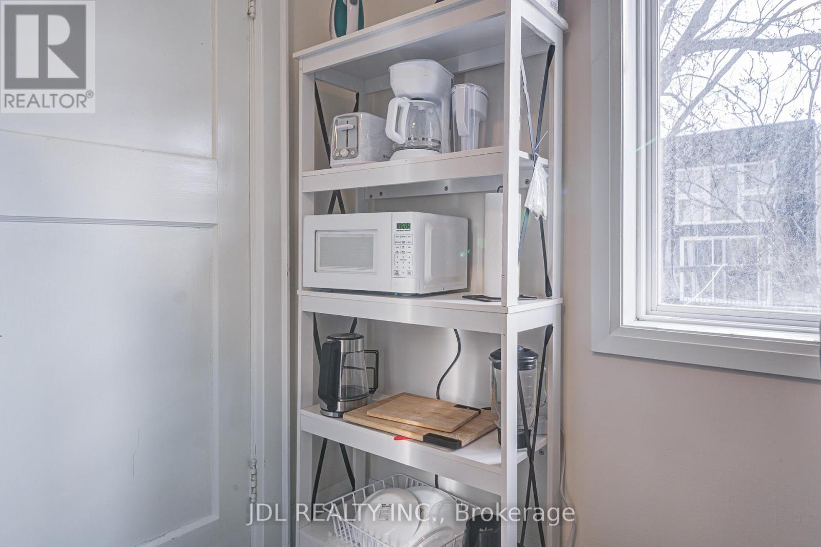 6 - 5 Sorauren Avenue, Toronto, Ontario  M6R 2C6 - Photo 21 - W12644898