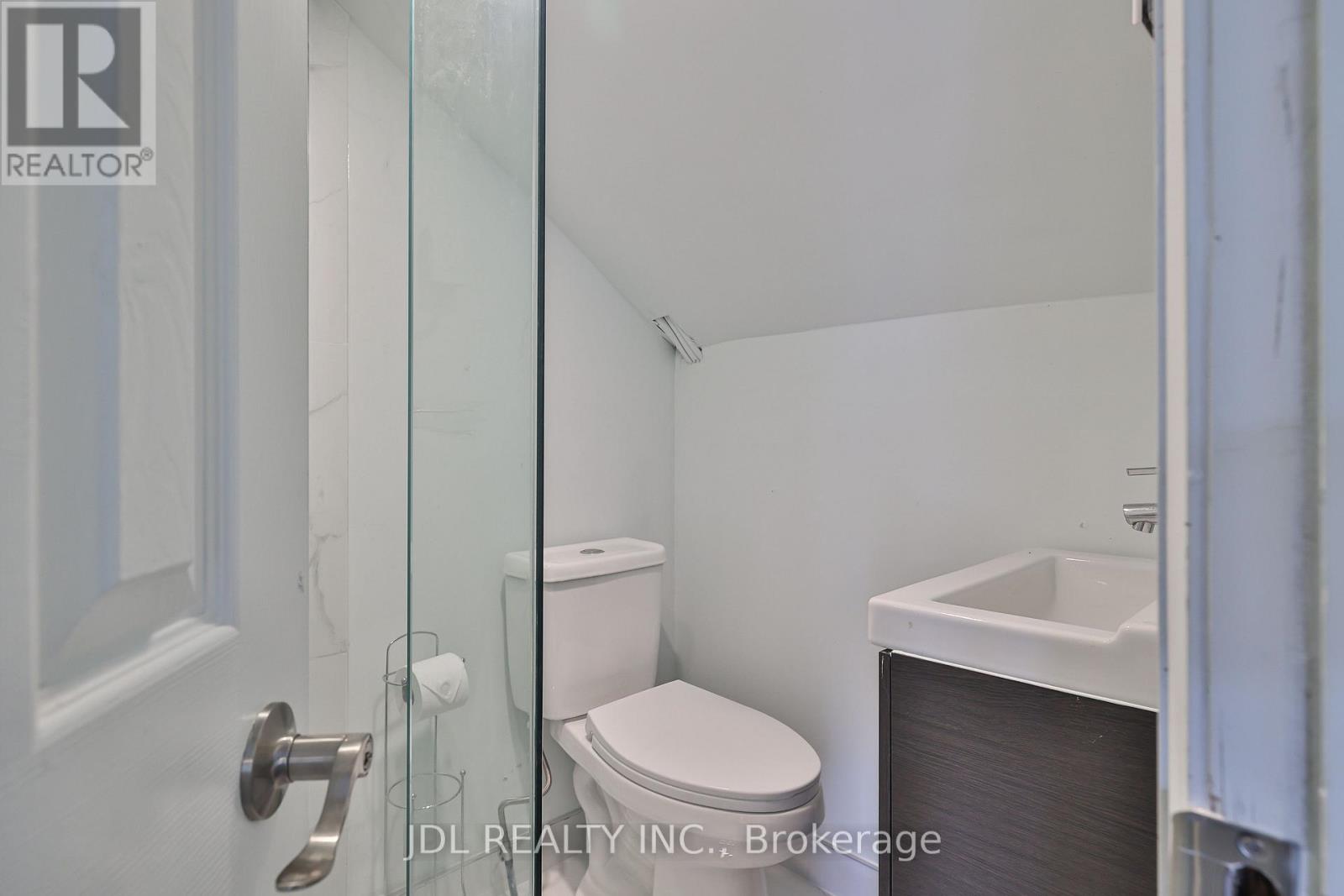 7 - 5 Sorauren Avenue, Toronto, Ontario  M6R 2C6 - Photo 11 - W12644916